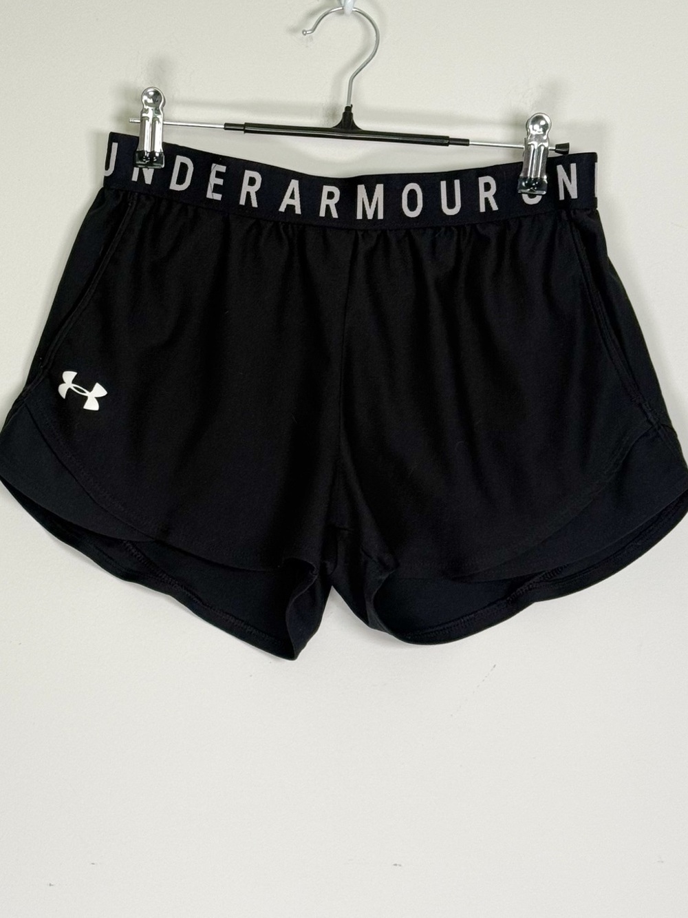 Under Armour Black Elastic Logo Waist Athletic Shorts